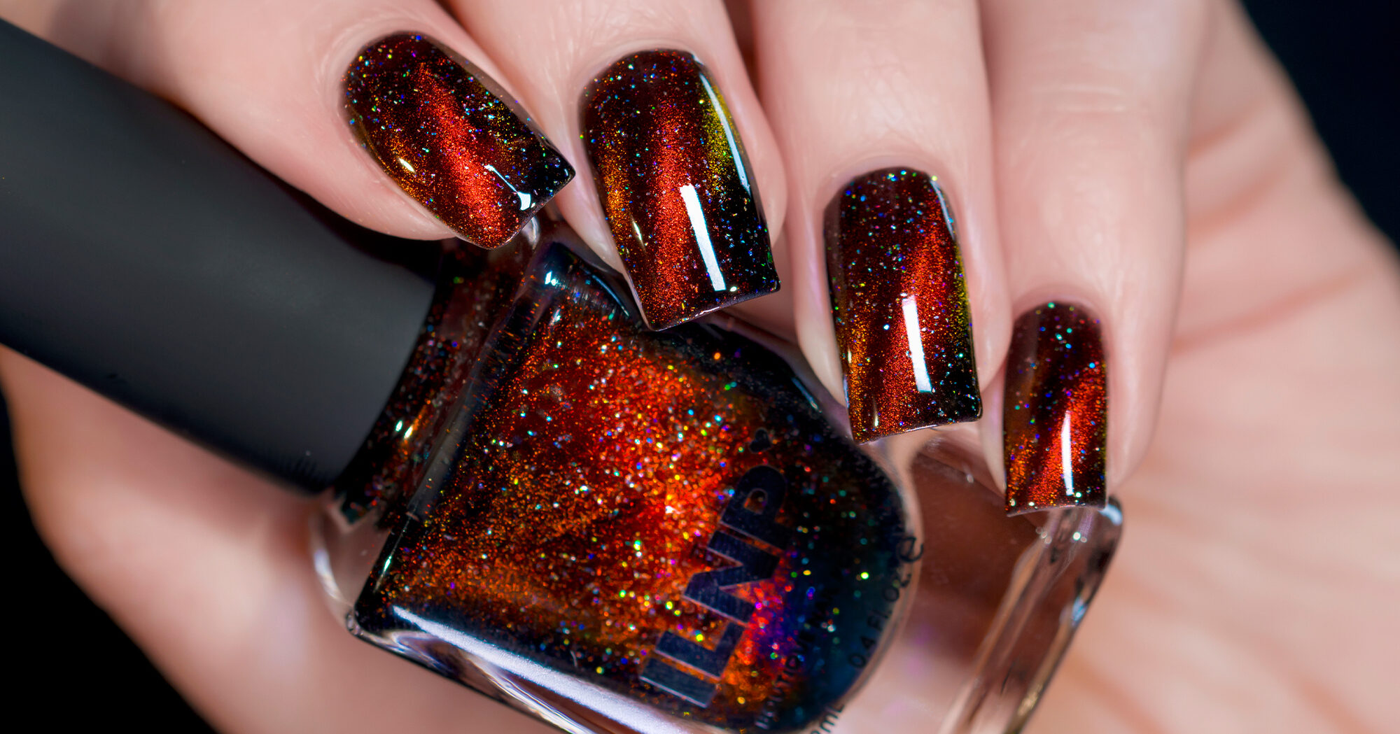 Ilnp Roulette Black Based Red Magnetic Holographic Nail Polish